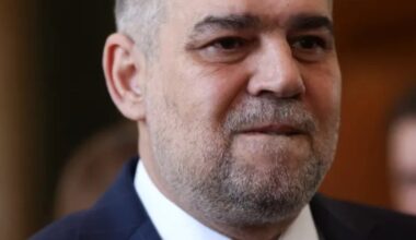 Marcel Ciolacu, ironie la adresa lui Ilie Bolojan după mesajul premierului despre anul 2025. Ce fotografie a postat pe rețelele sociale