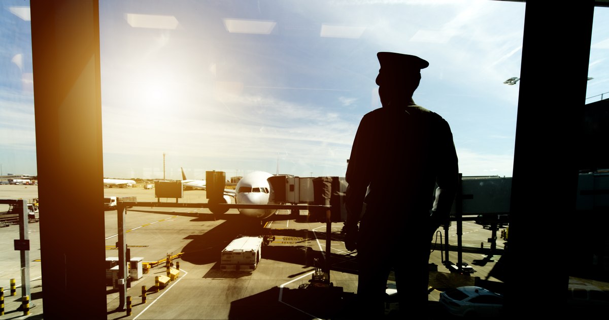 Incident grav pe aeroport: Pilot băut, dat jos din avion chiar înainte de decolare