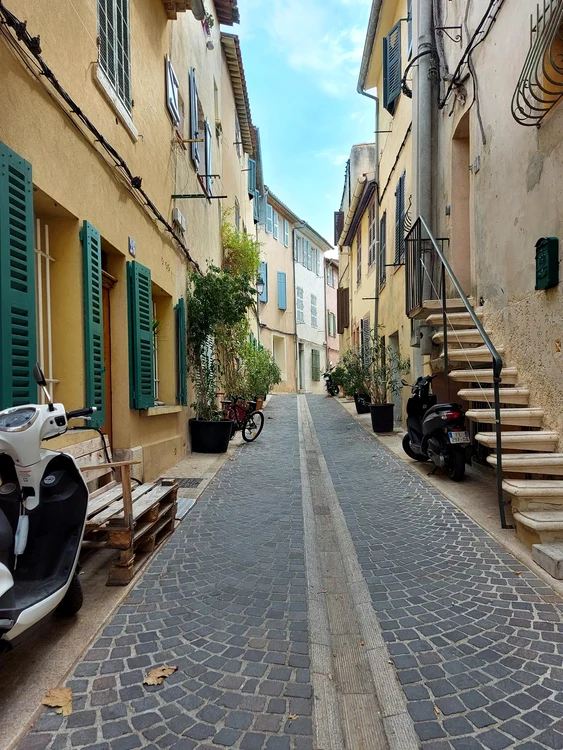 Mică stradă din Cassis