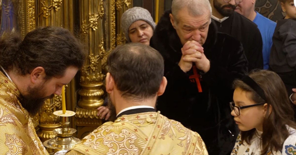 Gigi Becali s-a dus la munte de Revelion, dar nu la distracție. În genunchi, la bisericuța din Poiana Brașov, patronul FCSB și-a pus dorința: „Mă rog să îi paradim!”