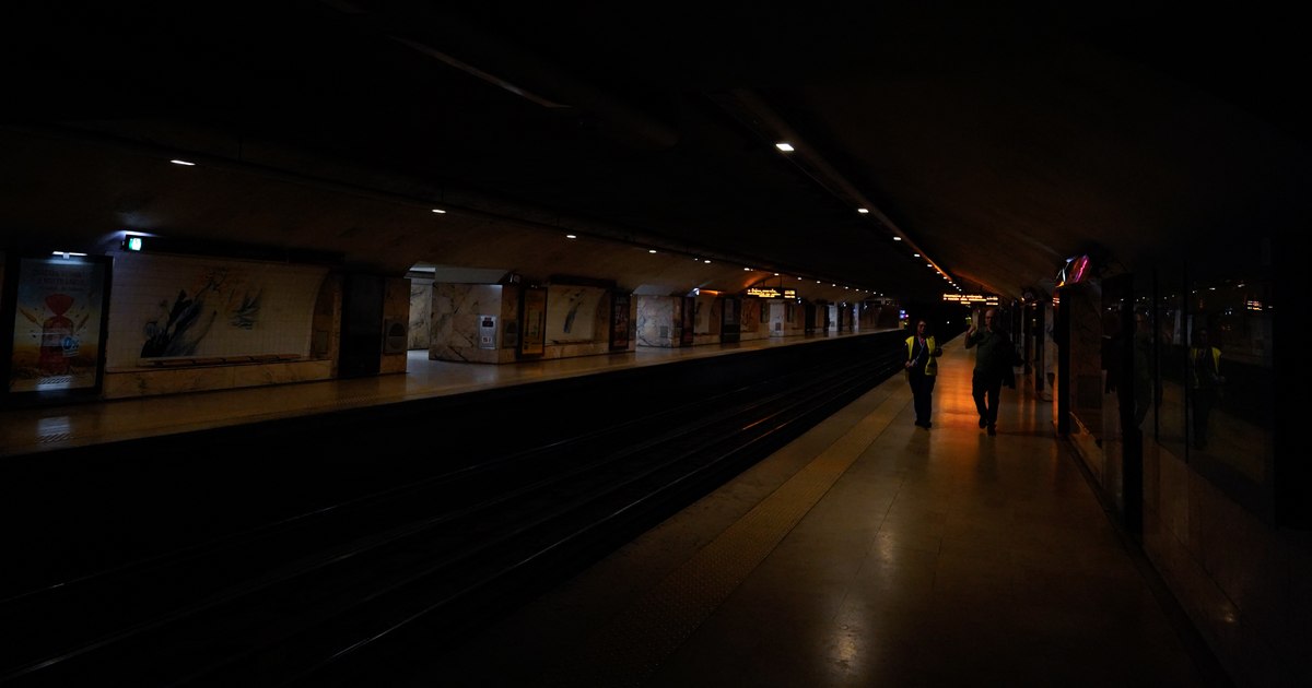 Blackout în sud-vestul Berlinului. Peste 45.000 de gospodării, mii de firme, comunicațiile şi serviciile de urgenţă, afectate de pana de curent. Autorităţile anchetează un posibil sabotaj