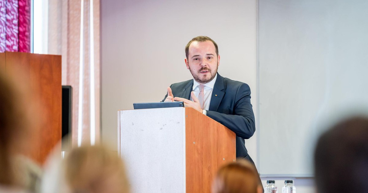 România are de trei ori mai mulți medici rezidenți decât permite sistemul. Ministrul Sănătății vrea reformă: „Cifrele de şcolarizare au scăpat de sub control”