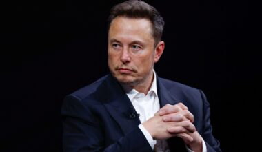 Grok al lui Elon Musk, din nou în vizorul Comisiei Europene, din cauza acuzațiilor privind deepfake-urile cu pornografie infantilă