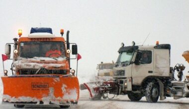 Primar din Gorj reclamat la Poliție după ce a deszăpezit un drum din altă comună. Ce îi reproșează un consilier AUR