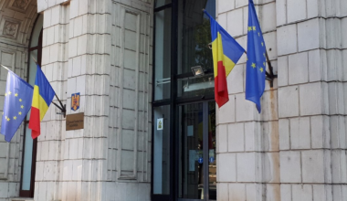 Incendiu la Ministerul Finanțelor. A ars o parte din acoperişul clădirii