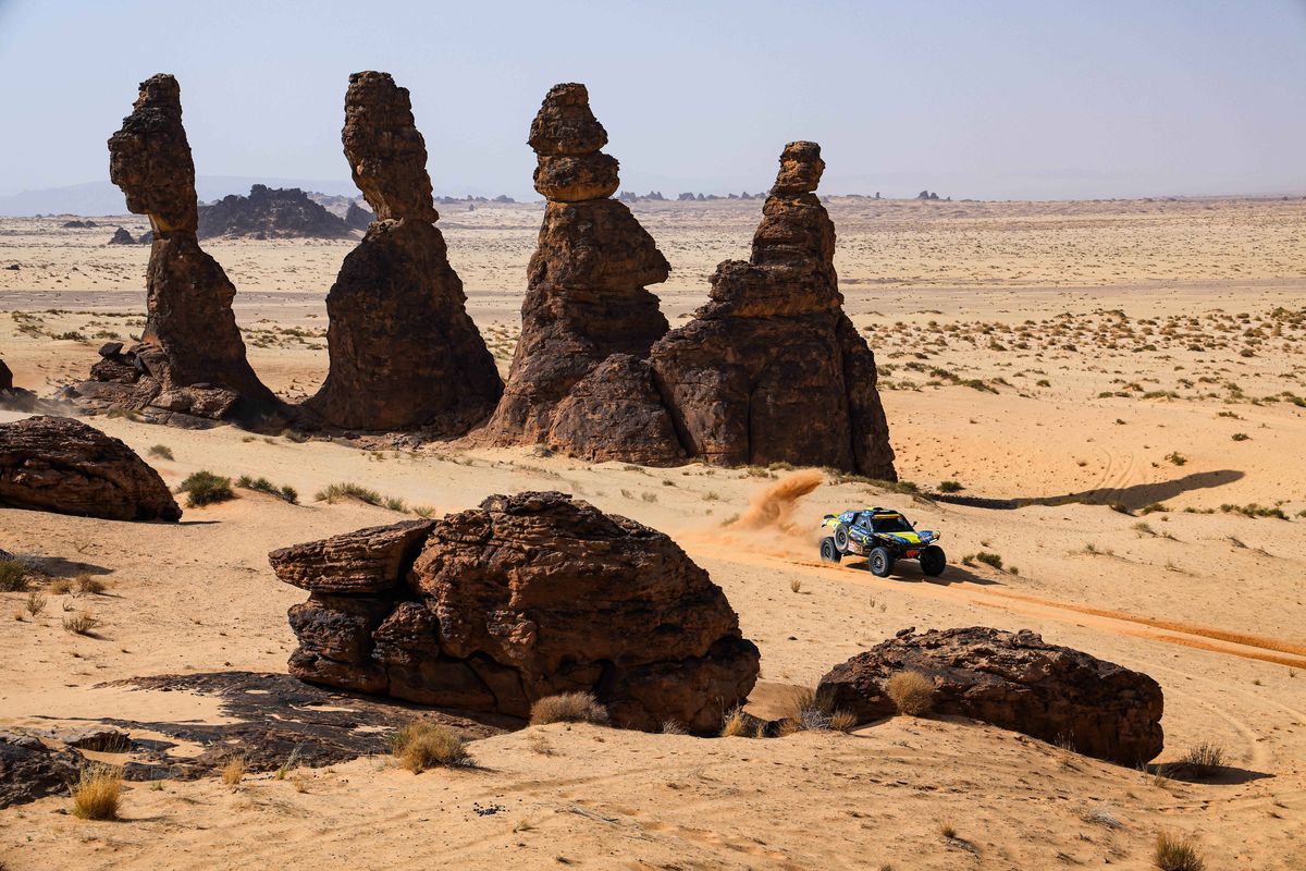 Dacia, pe podium în Raliul Dakar » Câștigătorul din 2025 a abandonat competiția