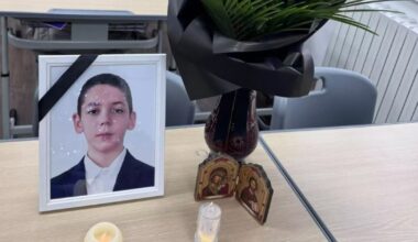 Matei, băiatul din Vatra Dornei care a murit în accidentul rutier care a zguduit Suceava, va fi înmormântat sâmbătă. Moment emoționant la liceul unde învăța