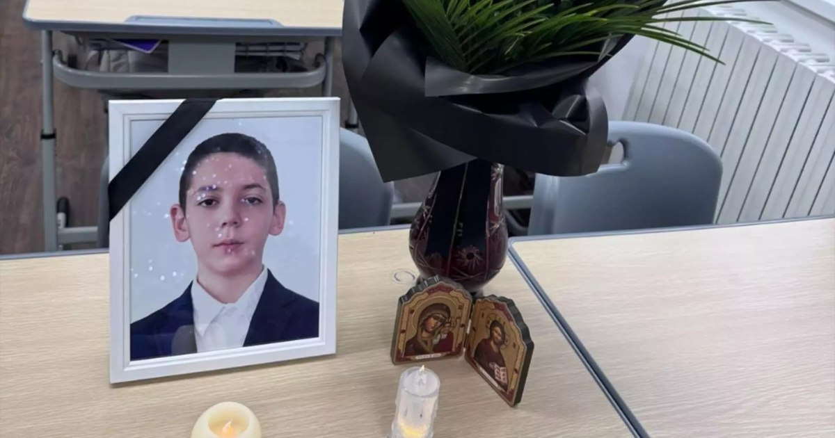 Matei, băiatul din Vatra Dornei care a murit în accidentul rutier care a zguduit Suceava, va fi înmormântat sâmbătă. Moment emoționant la liceul unde învăța