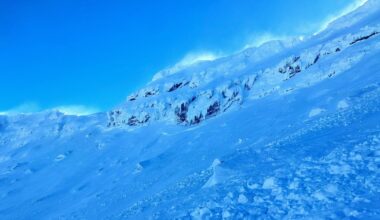 Avalanșă uriașă la Bâlea Lac. Salvamont avertizează asupra unui pericol major în Munții Făgăraș