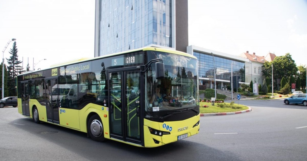 Indiferență revoltătoare. Un bărbat a murit într-un autobuz. Motivul halucinant pentru care călătorii nu au alertat șoferul