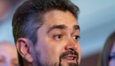 „Români cu apucături de slugi”. Paleologu ironizează inițiativa AUR de a declara 2026 „Anul Americii în România”