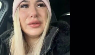 Panică și lacrimi în parcare: o șoferiță a rămas blocată aproape o oră de câțiva centimetri de zăpadă. „Nu știu ce să fac, nu pot să ies”