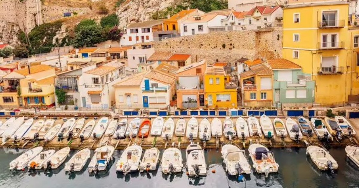 Orașul subestimat care a fost desemnat cel mai autentic din Europa: străzi înguste și pitorești, piețe și porturi pline de viață