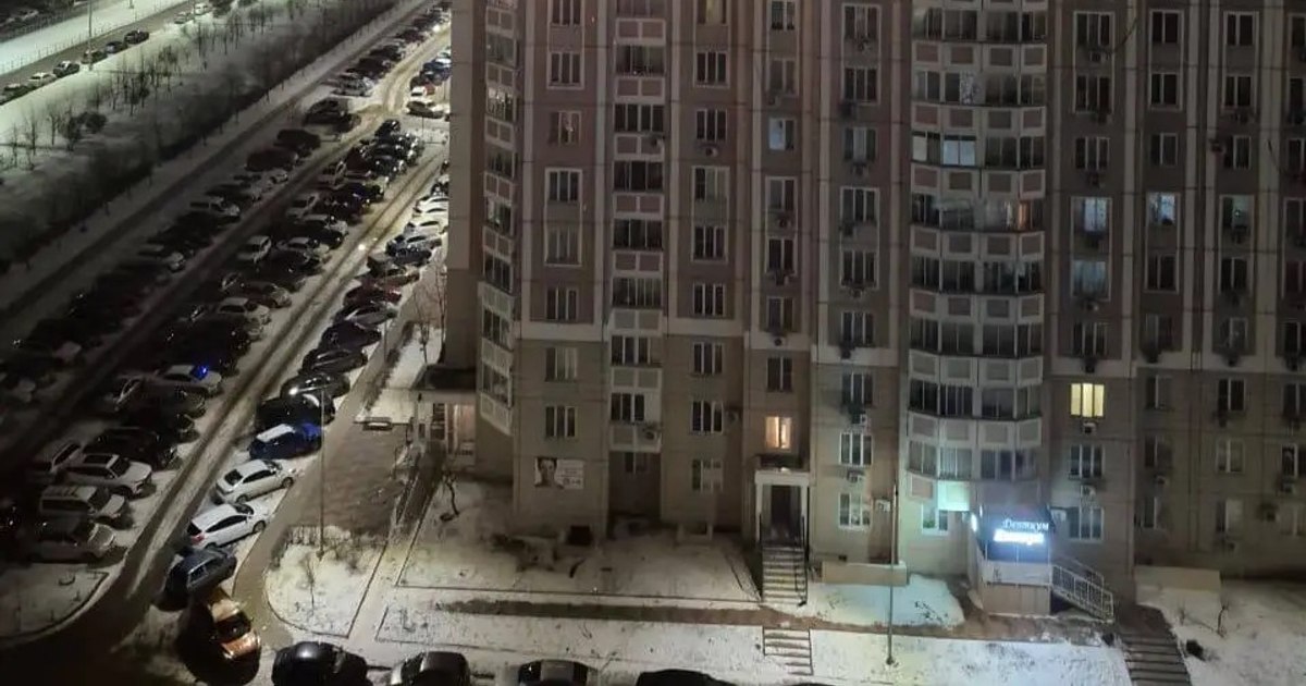 Un mort și apartamente în flăcări după o noapte de explozii în Rostov-pe-Don. Rusia vorbește despre „drone ucrainene”, martorii indică o rachetă rusească