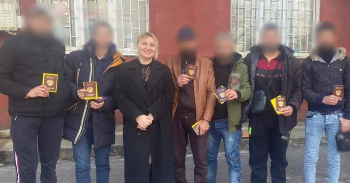 „Am fost păcăliți”: O fostă profesoară din Rusia recrutează tineri din țări sărace să moară pe frontul din Ucraina. „Cadavre peste tot, unii și-au pierdut mințile”