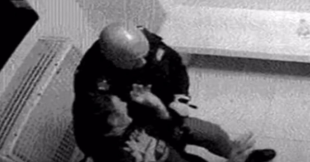 Violențe extreme într-o secție de poliție din Verona. Un român, torturat și umilit în arest