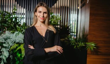 O cunoscută psiholoagă din București, acuzată că i-a furat iubitului ceasul de 175.000 de euro. Tânăra a fost reținută