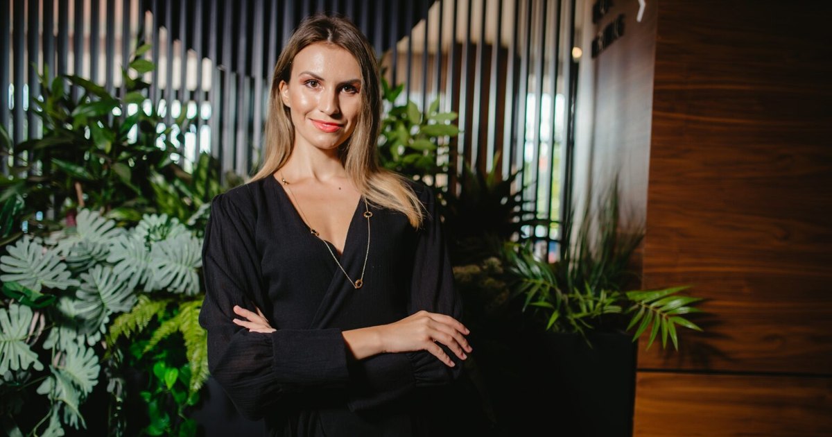 O cunoscută psiholoagă din București, acuzată că i-a furat iubitului ceasul de 175.000 de euro. Tânăra a fost reținută