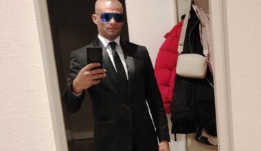 Cu ce se ocupa bărbatul care susține că a rămas fără un milion de euro și 700 de grame de bijuterii din aur: „Câștig foarte bine, deci nu e nimic ilegal”