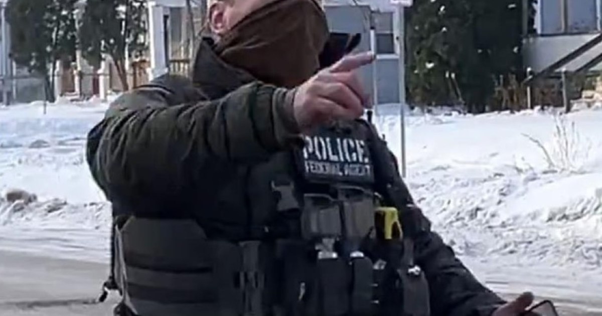 Agentul ICE care a împușcat mortal o femeie în Minneapolis a primit donații de peste un milion de dolari. Americanii, polarizați în privința incidentului