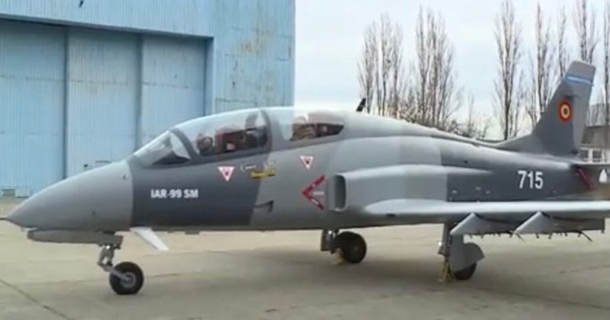 Singura fabrică de avioane militare din România, în pragul colapsului. Ministrul Apărării: „La Avioane Craiova s-a întâlnit un prost cu un șmecher”