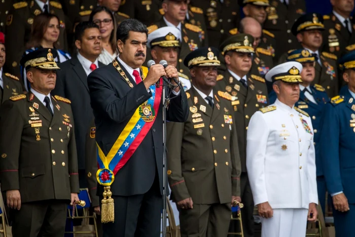 Nicolas Maduro și generalii săi la o manifestație publică. FOTO: EPA EFE