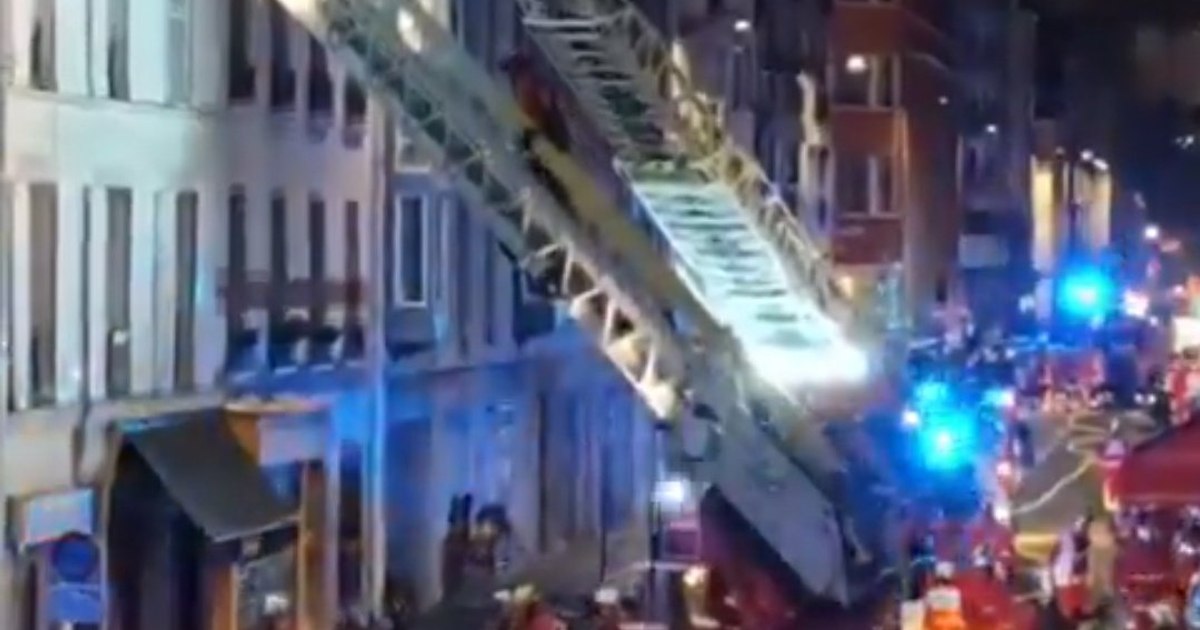 Un apartament din Paris s-a prăbușit peste cel de dedesubt în timpul unei petreceri. Mai multe persoane au fost rănite