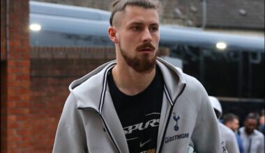 Se schimbă situația lui Radu Drăgușin! » Ce îl ține pe loc la Tottenham