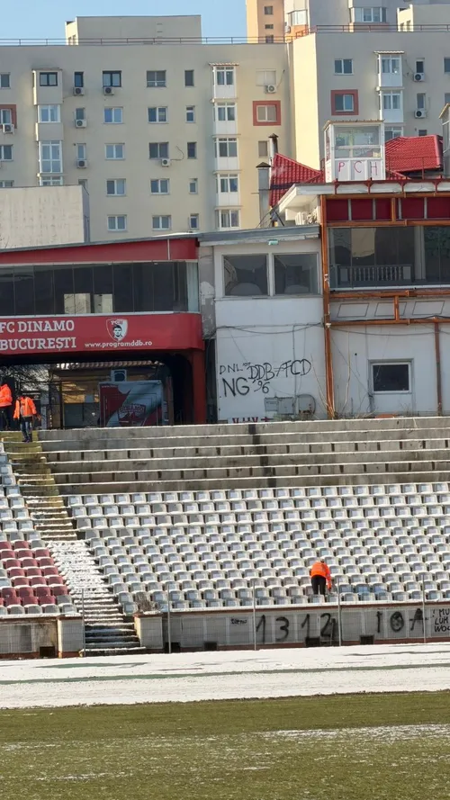 A început demolarea stadionului Dinamo FOTO GOLAZO.ro
