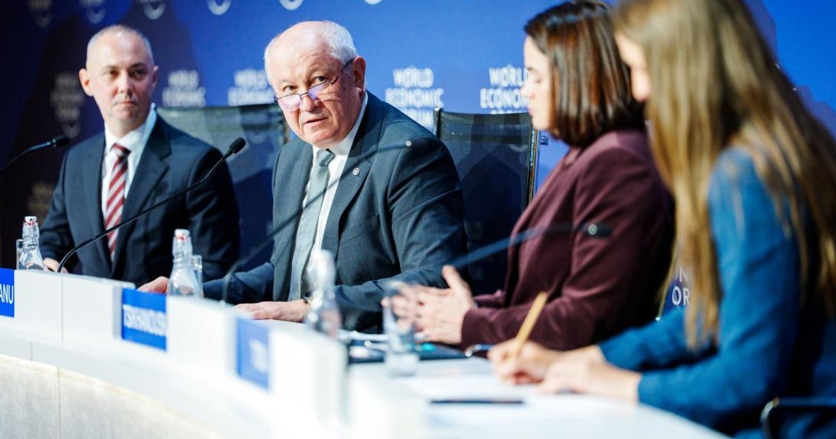 Premierul Republicii Moldova la Davos: susținătorii lui Putin ar alege o rachetă Oreșnik în locul reconstrucției locale