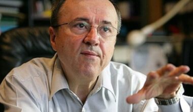 Ion Cristoiu, transportat de urgență la spital după o căzătură pe gheață. Gazetarul a cerut transferarea la o unitate privată