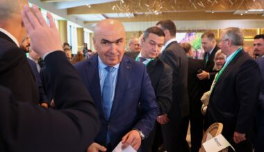 Ce poate face PSD după analiza internă privind participarea la guvernare: „Este o presiune care îl vizează pe Bolojan. Va fi folosită în negocieri”