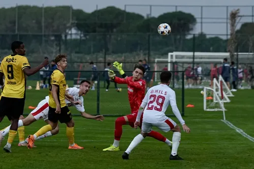 Young Boys - Dinamo  (FOTO: GOLAZO.ro / Iosif Popescu)