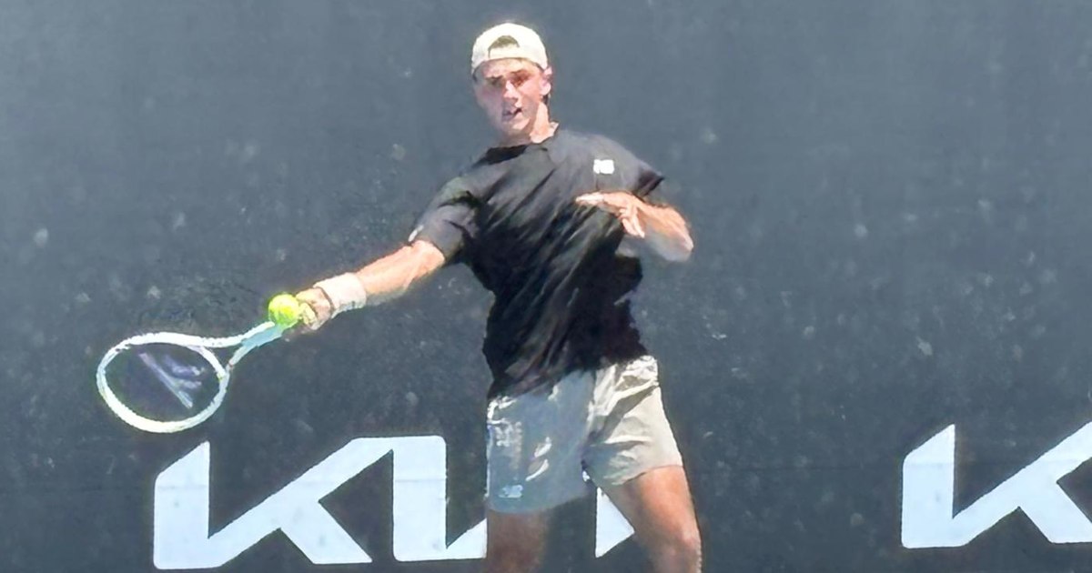 Cine este Matei Todoran, senzația României de la Australian Open. A început cu baschetul și se antrenează pe o insulă, la academia lui Ivan Ljubicic