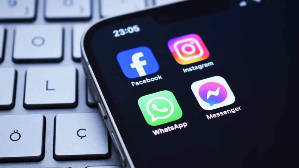 Meta vrea să vândă abonamente lunare cu funcţii premium pe Facebook, Instagram şi WhatsApp