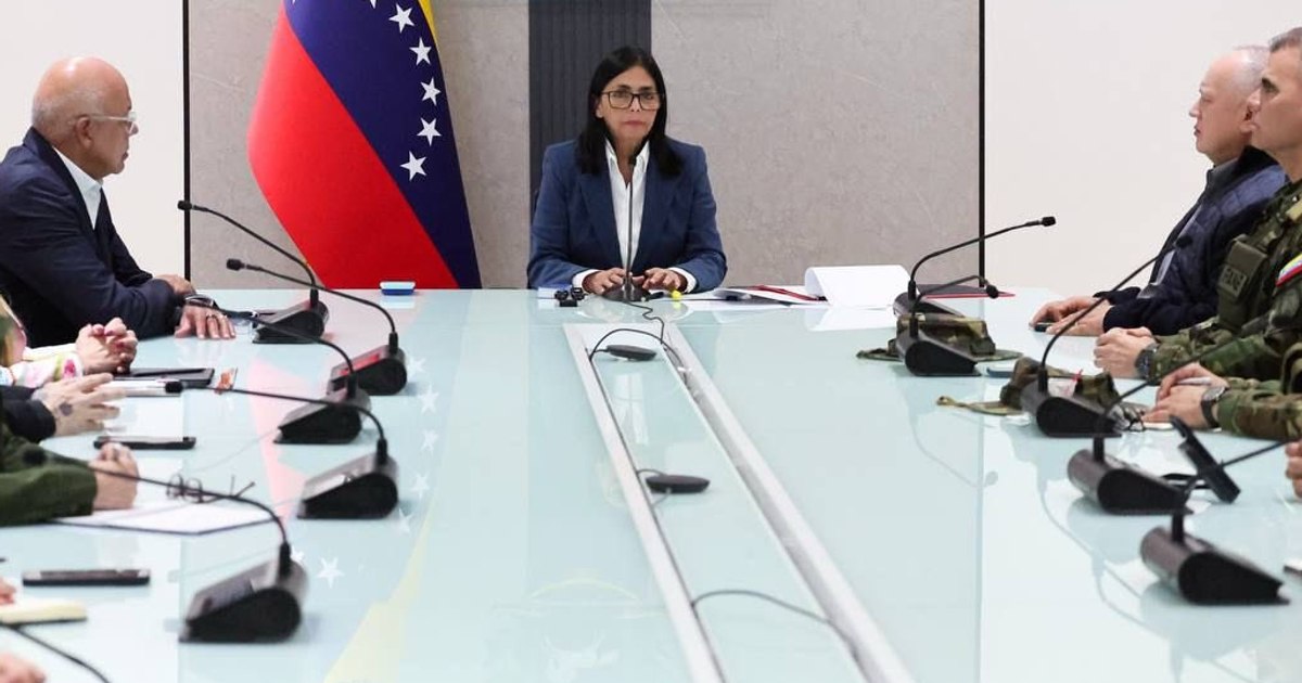 Preşedinta interimară a Venezuelei îi cere opozantei Maria Corina Machado să rămână la Washington