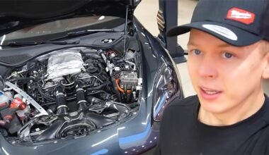 (VIDEO) Un mecanic finlandez a avertizat că intervale de service prea mari, recomandate de producători, pot distruge motoarele, chiar şi în cazul unui Porsche | PiataAuto.md