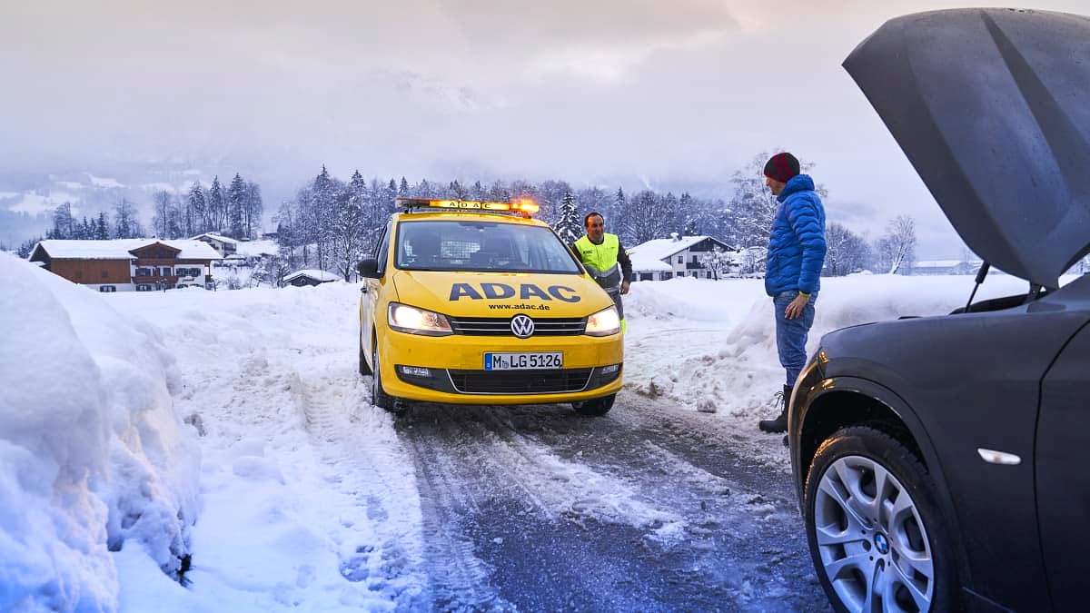 Şoferii din Germania sunt indignaţi pe şeful ADAC după ce acesta a cerut scumpirea benzinei şi motorinei, ca să-i determine să treacă la maşini electrice | PiataAuto.md