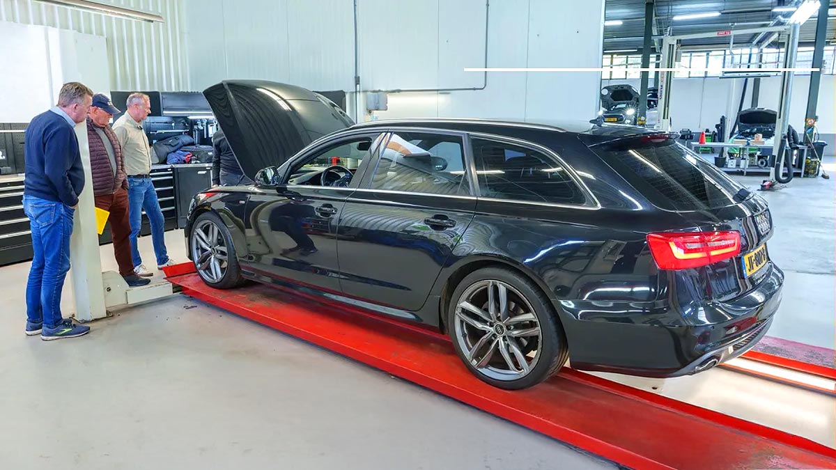 (VIDEO) Un service din Olanda a arătat că până şi un Audi A6 3,0 V6 TDI din perioada de apogeu a motoarelor diesel poate ajunge într-o stare deplorabilă la 400.000 km | PiataAuto.md