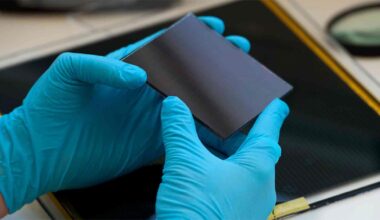 O echipă de ingineri chinezi a anunţat eliminarea necesităţii presiunii mari pentru operarea bateriilor cu stare solidă şi simplificarea producţiei lor de serie | PiataAuto.md