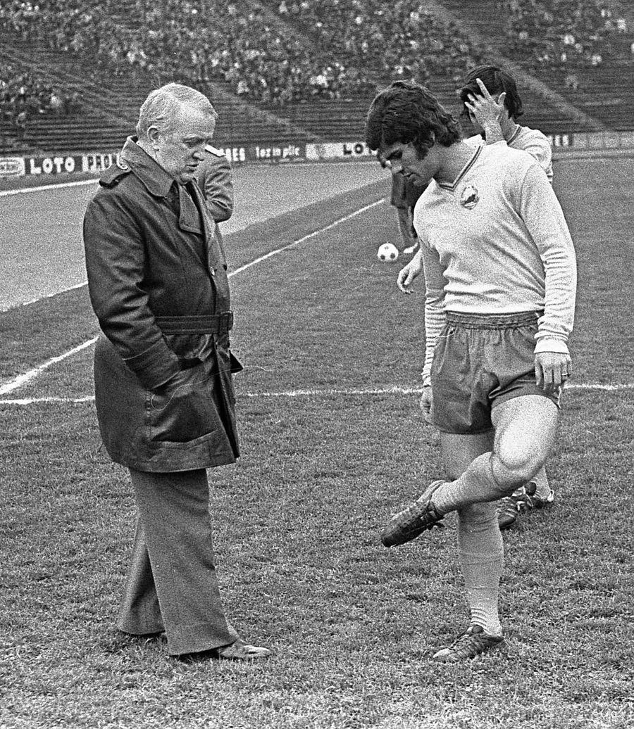 Stupoare în Arhivele Securității: marele Ștefan Kovacs a fost agentul secret „Vasile Munteanu” + „Este un tovarăș atașat colaborării”