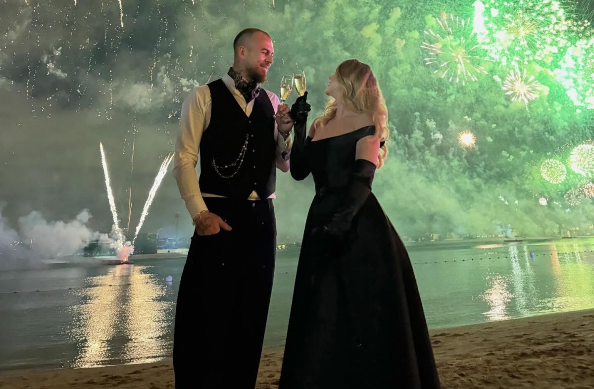 Cum au petrecut sportivii români noaptea de Revelion » O echipă a sărbătorit în cantonament! Cum s-a fotografiat Alibec alături de iubită