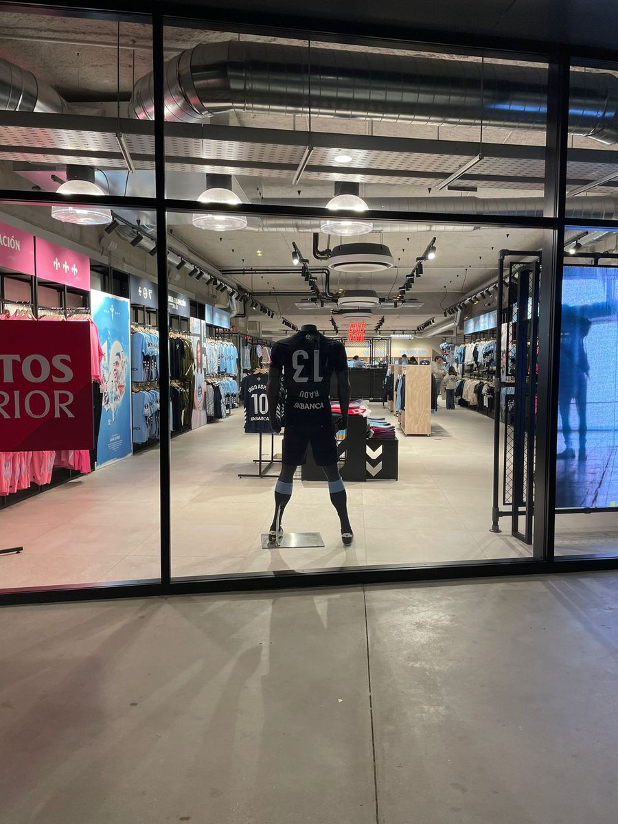 Idee genială de marketing la Celta Vigo » A scos la vânzare echipamentul original al lui Ionuț Radu!