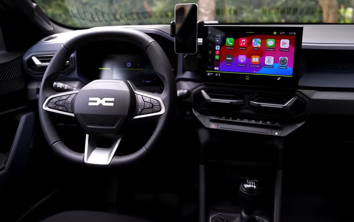 „Varianta mai elegantă și mai scumpă”