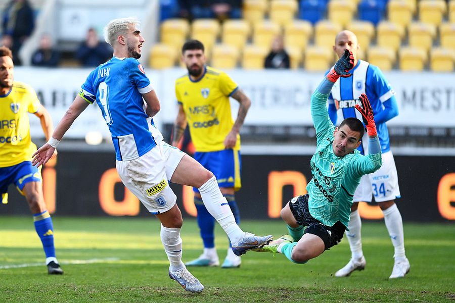 Hindrich a semnat actele, dar în conturile lui CFR Cluj va intra o sumă neașteptată!