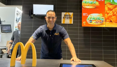 Fostul antrenor din prima ligă s-a angajat la McDonald’s: „Sunt aici să învăț”