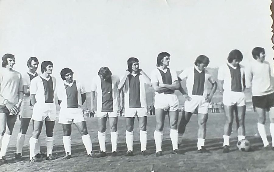 Nicolae Dobrin a jucat la Universitatea Craiova! Imagine ANTOLOGICĂ din '74 cu „Gâscanul” în tricoul Științei: „M-am trezit cu el la ușă! Să vă spun ce a urmat”