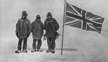 când cei aflați în primejdie primesc un ajutor din partea unei forțe pe care nu o pot explica » Alpiniștii experimentează deseori această senzație, între înger salvator și mecanism psihologic antitraumă