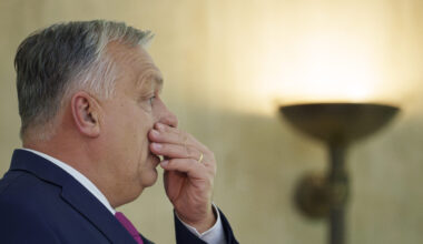 Viktor Orbán la munca de jos