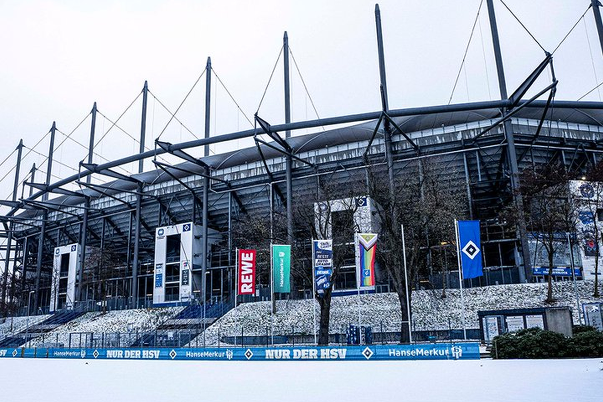 „Risc structural la acoperișul stadionului”